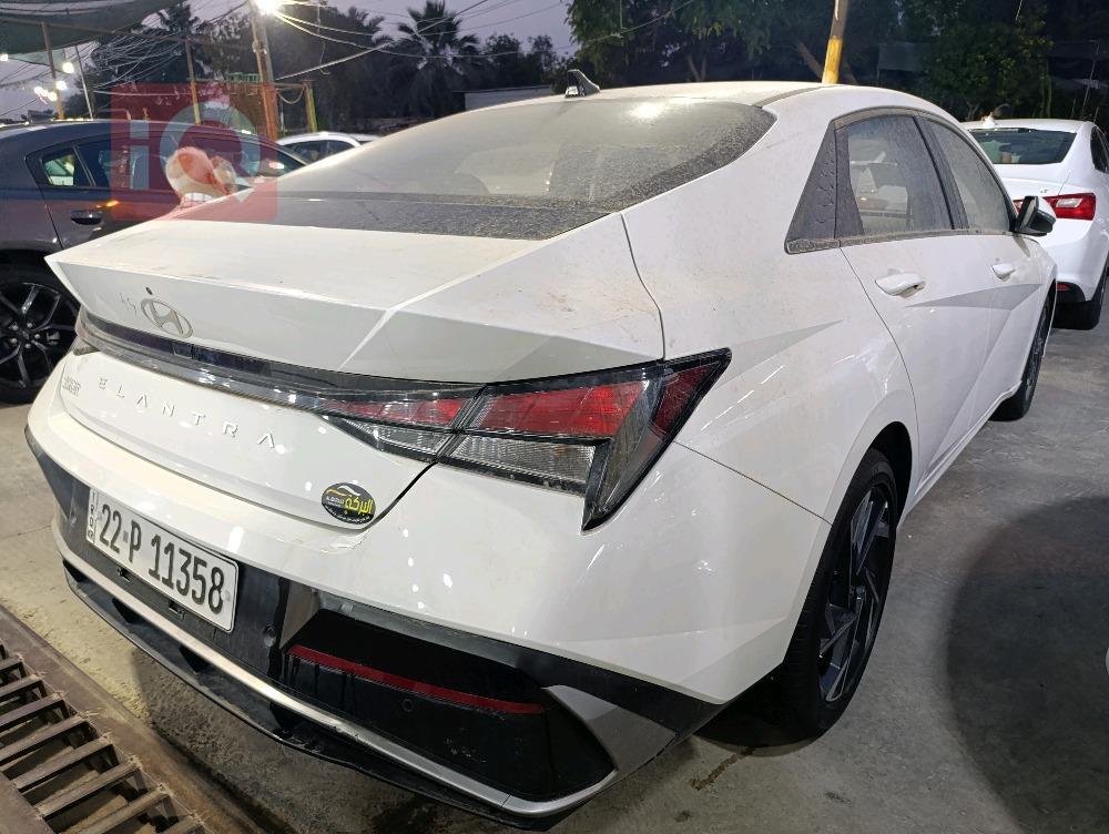 هیوندای ئەلەنترا